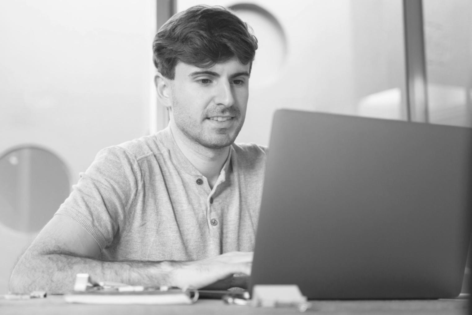 Процесс групповой работы над упражнениями доверия