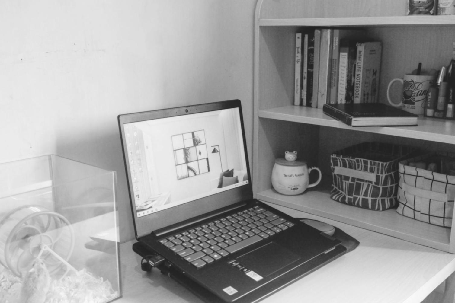 Команда работает над упражнениями по развитию доверия